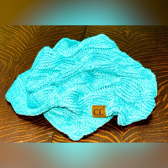 C. C. Infinity Metallic Threaded-Aqua/Turquoise Scarf - Picture 1 of 4